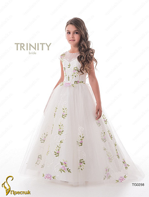 TG0256_32 Свадебное длинное платье со шлейфом